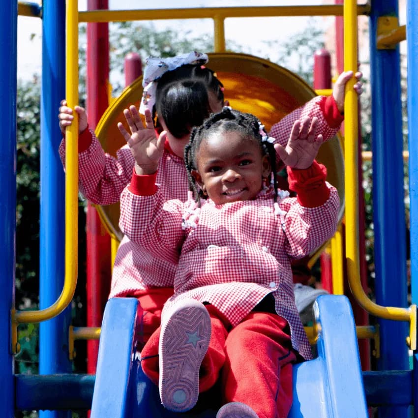Niños de la Fundación Cigarra